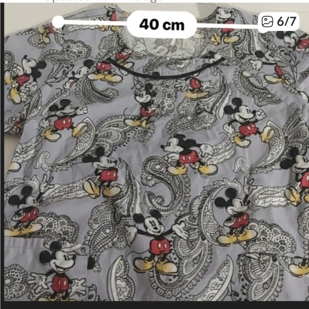 Disney ⚡️ Gray Women's Tee with Mickey Mouse Design size Large - Picture 5 of 7